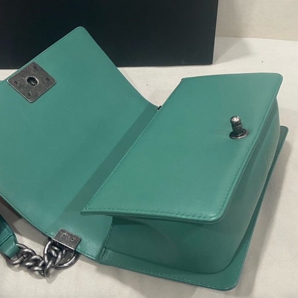 Rare🔥Chanel Limited Edition Braided Trim Medium Boy Bag - Picture 9 of 12